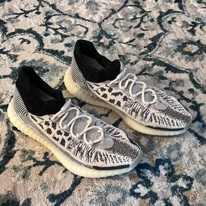 Yeezy 350 V2 CMPCT “Panda”
